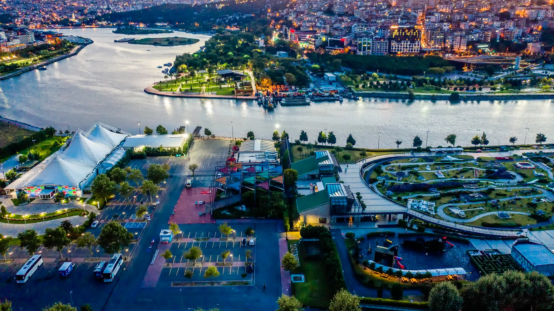 Clarion Hotel Golden Horn Istanbul 5*,